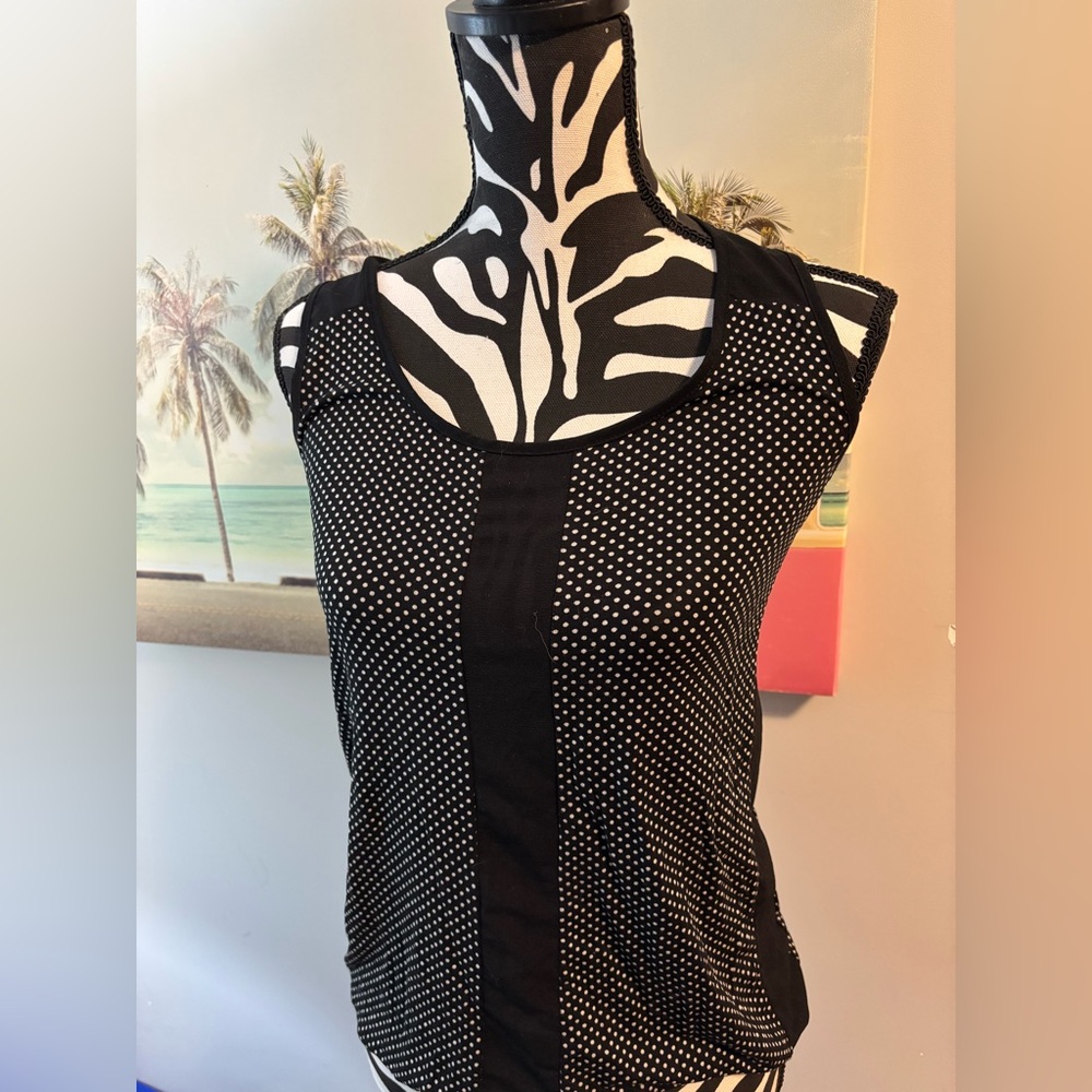 Smart set black and white polka dot top- small